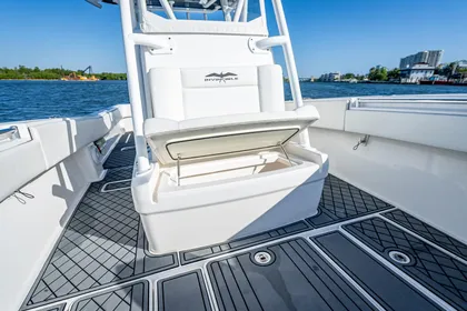 2019 Invincible 33 Open Fisherman Center Console