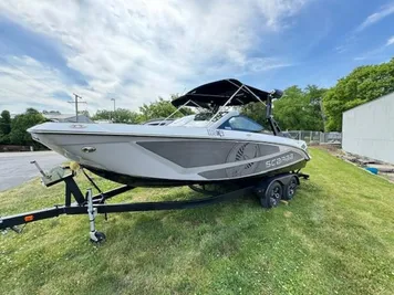 2025 Scarab 235 Wake