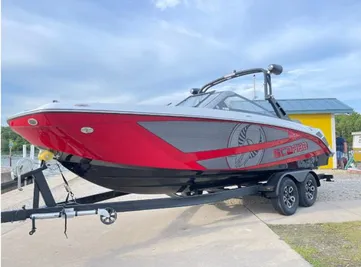 2025 Scarab 235 LX