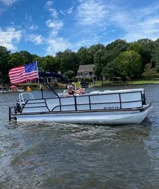 2022 Bentley Pontoons 223 Swingback