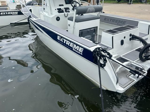 Extreme 645 Cener Console for sale By Parma Marine Port Side View