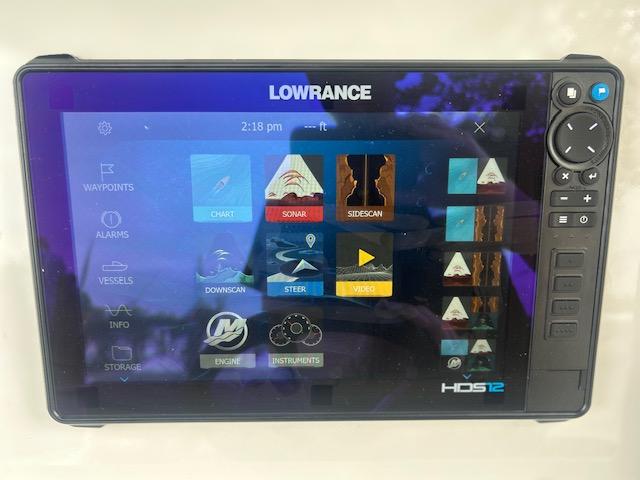 Extreme 645 Cener Console for sale By Parma Marine Lowrance View