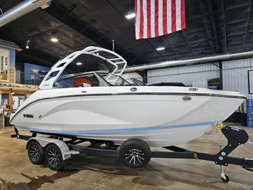 2024 Yamaha Boats 222S