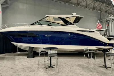 2024 Sea Ray 320 Sundancer