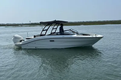 2024 Sea Ray SPX 210 Outboard