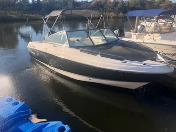 2013 Wellcraft 210 Sportsman