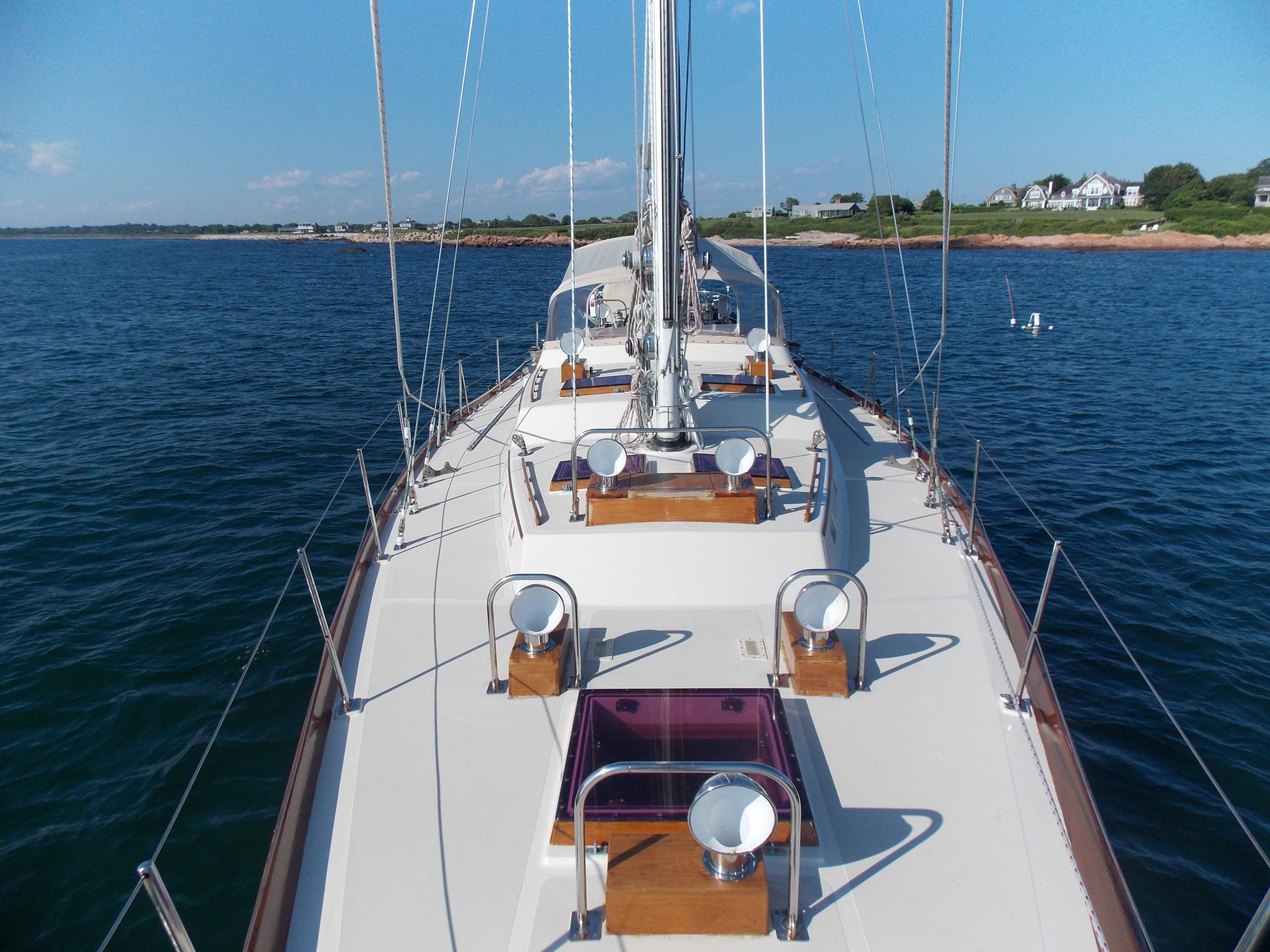 looking aft from foredeck, alternate 