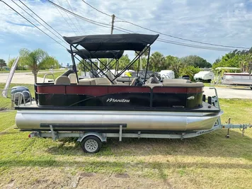 2022 Manitou 20 Aurora LE Angler Full Front Twin Tube