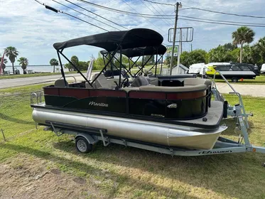 2022 Manitou 20 Aurora LE Angler Full Front Twin Tube