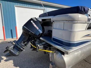 2006 Smoker Craft SunChaser FS