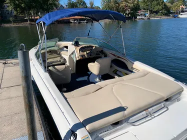 2000 Sea Ray 210 Bow Rider