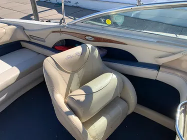 2000 Sea Ray 210 Bow Rider