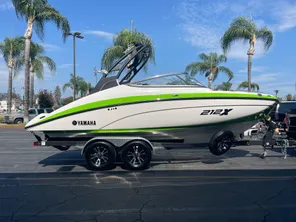 2022 Yamaha Boats 212XE