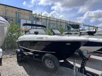 2019 Bayliner VR4 Bowrider OB