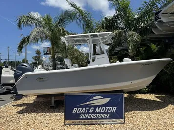 2016 Sea Hunt Ultra 225