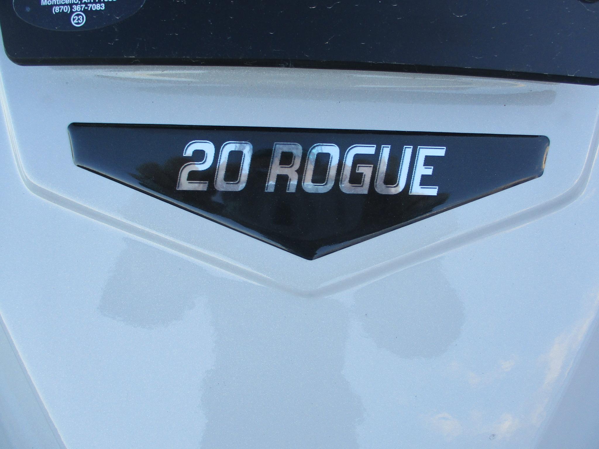 2024 Avid 20 Rogue Side Console