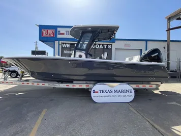 2023 Robalo 266 Cayman