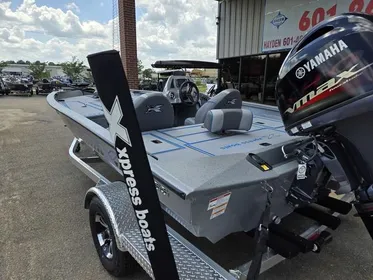 2024 Xpress Boats H17