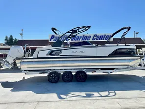 2024 Avalon Excalibur LTD - 27 FT Elite Windshield 400HP Mercury V10!