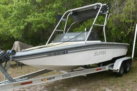 1987 Supra Champion Tow Boat