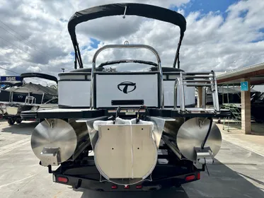 2024 Tahoe Sport - 23' Tri-Toon Quad Lounger w/ 150HP Mercury!