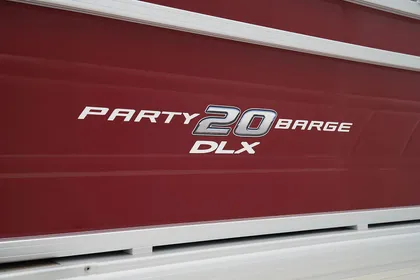 2024 Sun Tracker Party Barge 20 DLX