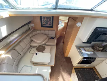 1996 Carver 440 Aft Cabin Motor Yacht