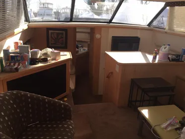 1996 Carver 440 Aft Cabin Motor Yacht