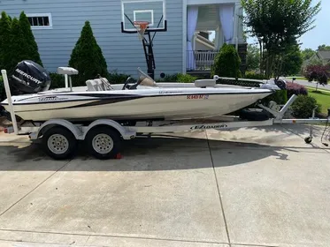 2008 Triton 18 Explorer