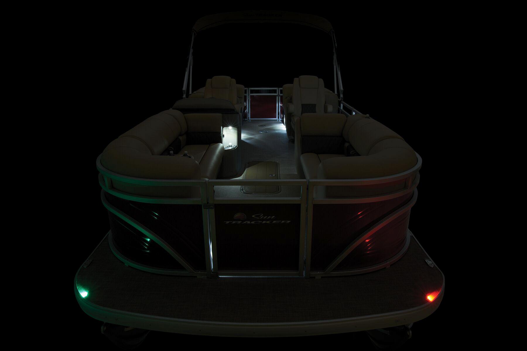 2024 Sun Tracker Party Barge 22 XP3