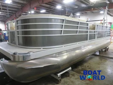 2022 Montego Bay Pontoons 8522 Fish & Cruise Deluxe Pontoon & Suzuki 115HP 4