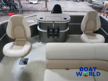 2022 Montego Bay Pontoons 8522 Fish & Cruise Deluxe Pontoon & Suzuki 115HP 4