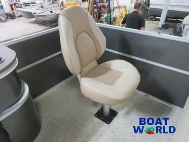 2022 Montego Bay Pontoons 8522 Fish & Cruise Deluxe Pontoon & Suzuki 115HP 4