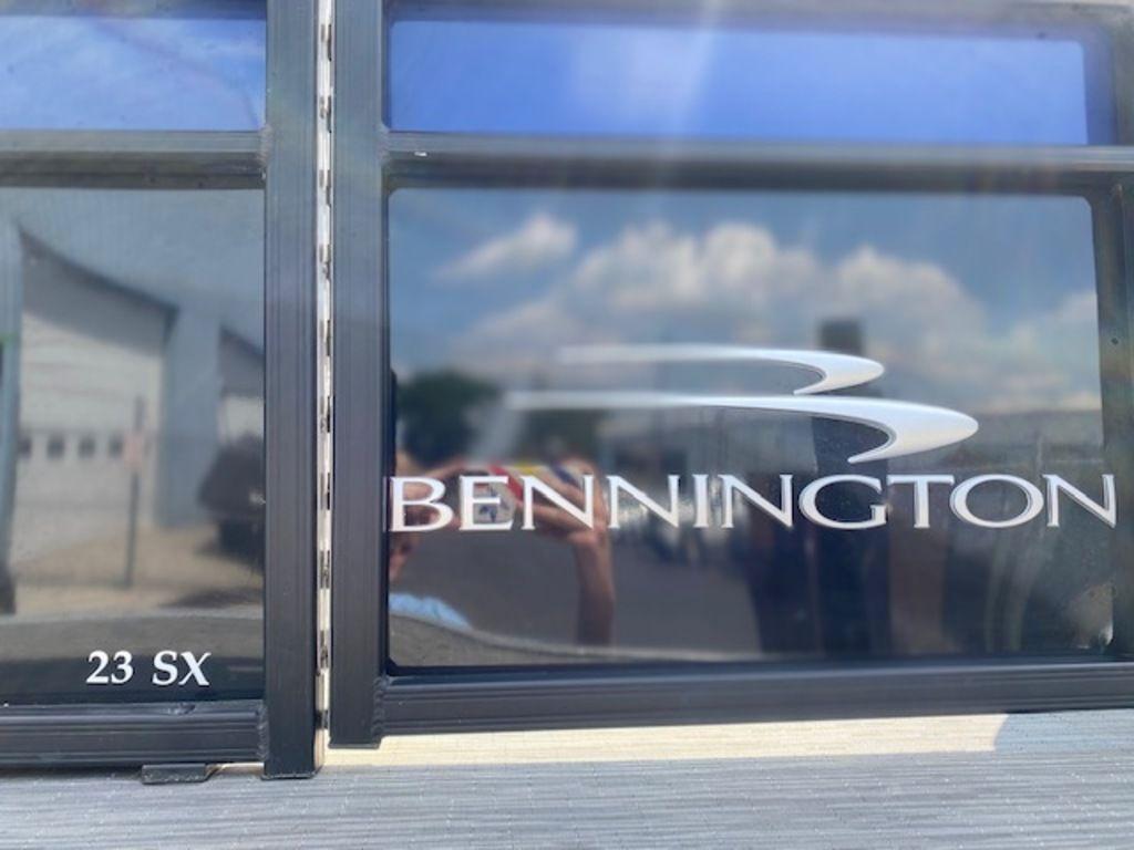 2022 Bennington 23SXSB