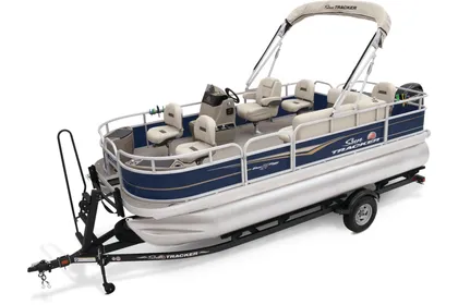 Bass Buggy 18 DLX Fishing Pontoon