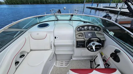 2010 Crownline 260 CR