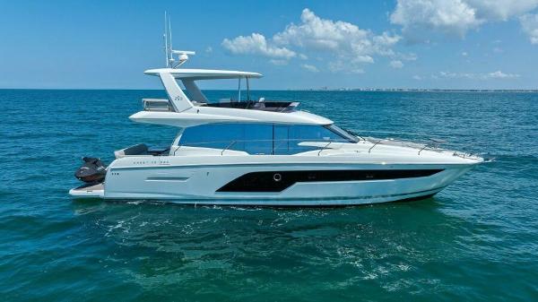 Used 2022 Prestige 590 flybridge, 33708 Madeira Beach - Boat Trader