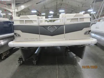 2024 Avalon Venture Quad Lounge 19 FT