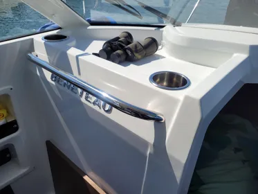 2023 Beneteau Antares 8