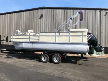 2001 Voyager Pontoons 21 FS