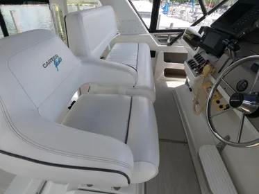 1996 Carver 355 Aft Cabin