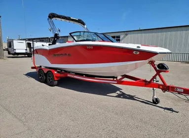 2021 MasterCraft NXT22