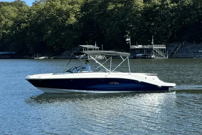 2024 Sea Ray SPX 230