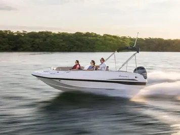 2024 Hurricane SunDeck Sport 201 OB