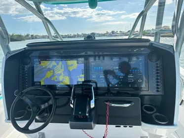 2023 Nor-Tech 390 Sport Center Console