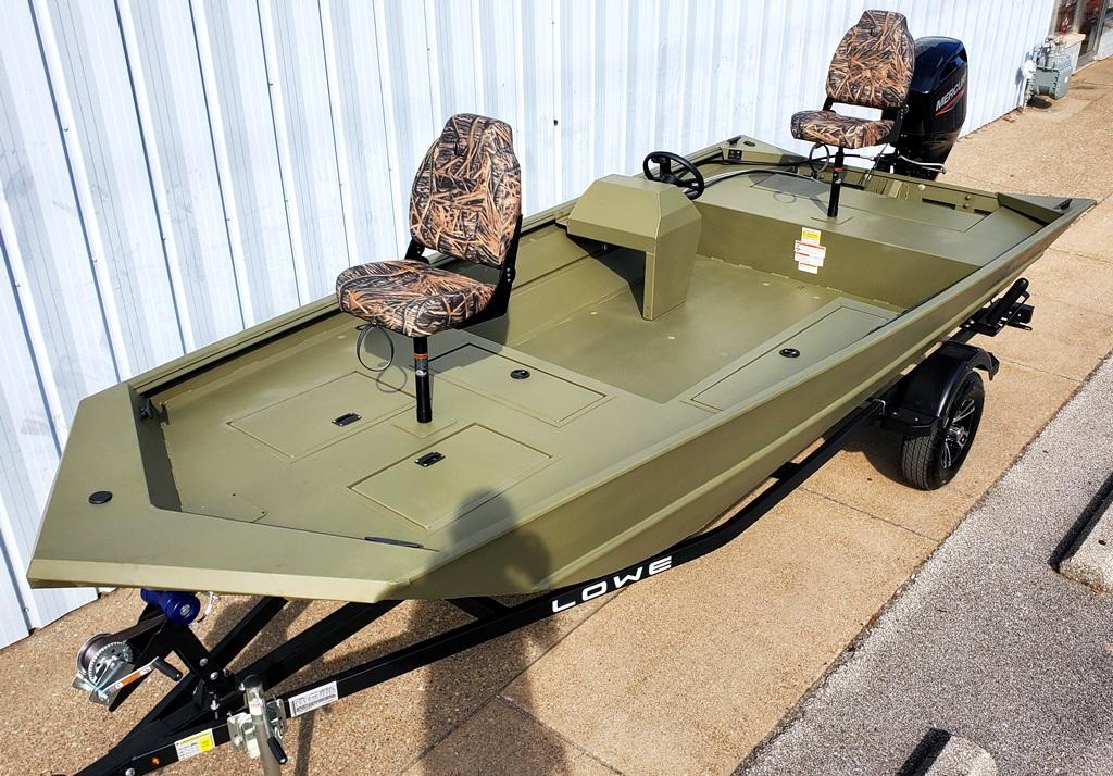 New 2023 Lowe RX1760 with side console kit, 47714 Evansville - Boat Trader