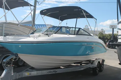 2024 Sea Ray SPX 210 Outboard