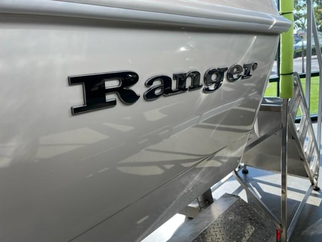 2024 Ranger 2360 Bay