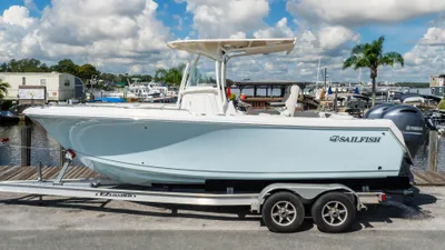 2023 Sailfish 242CC