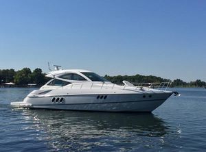 2016 Cruisers Yachts 540 Sports Coupe